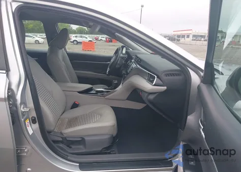 2018 Toyota Camry Se z USA, uszkodzony, nr VIN 4T1B11HK8JU033819